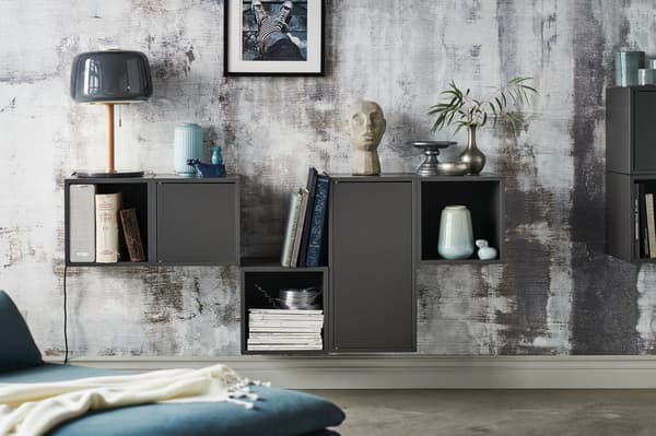 Nástěnná police EKET s dvířky