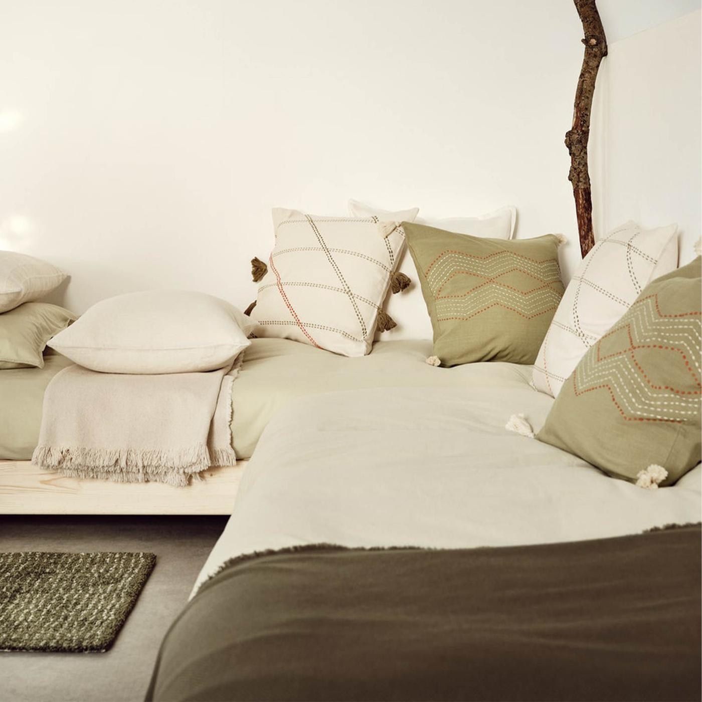 New ideas to renew your home with cushions.