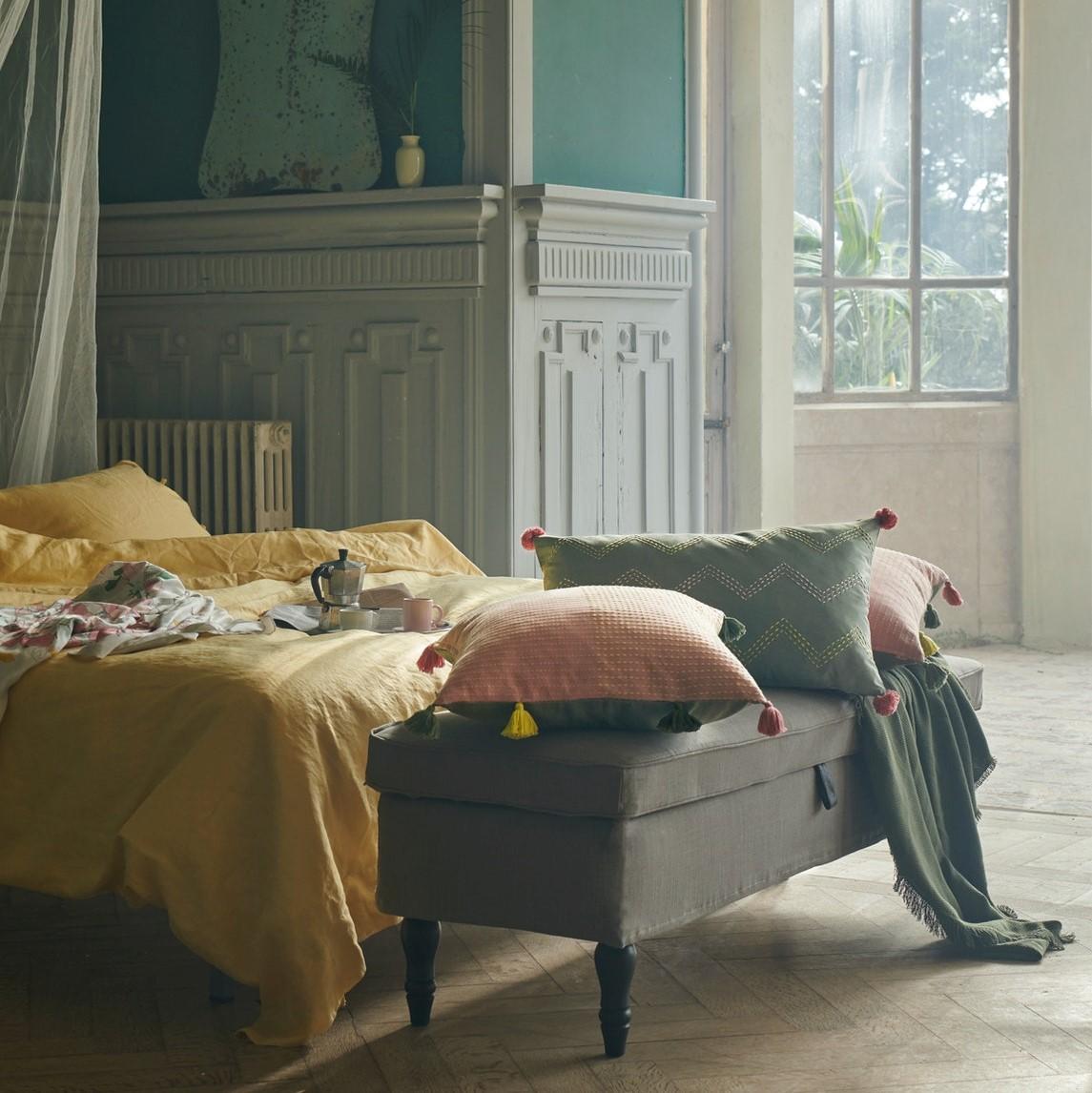 New ideas to renew your home with cushions.