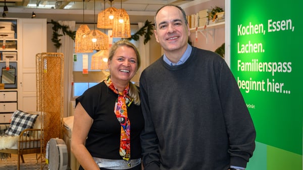 Nicole Steger, Equality Diversity & Inclusion Leader und Victor Franco, Country People & Culture Manager