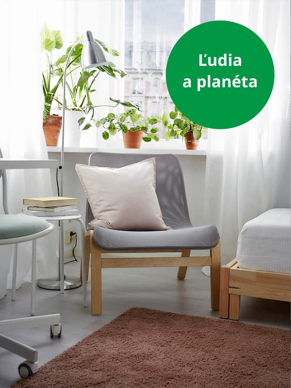 NORMYLA kreslo z obnoviteľného materiálu.