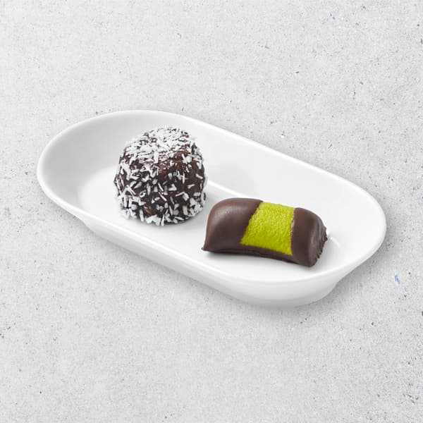 Oat pastry with cocoa and coconut