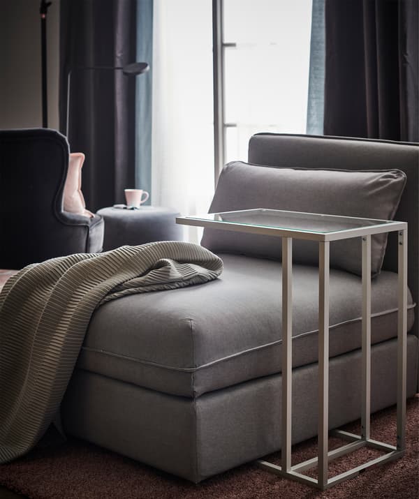 Open up for flexible, versatile activity in your seating module by adding a laptop stand.