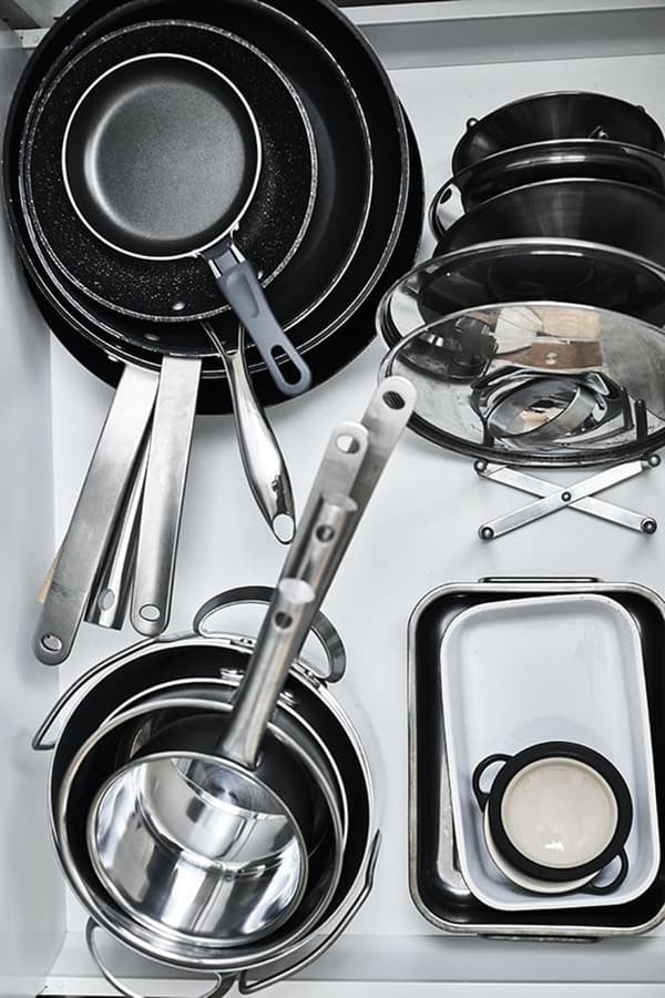 Organising your kitchen drawers — pans — IKEA interior inspiration