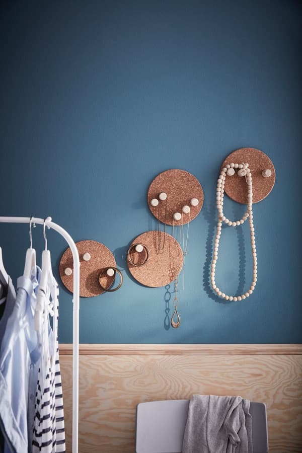 Organizador de accesorios con corchos