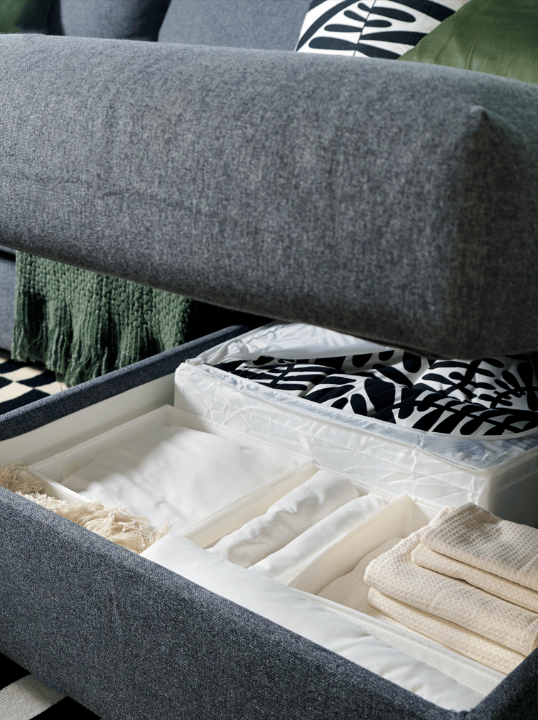 Overnight holiday guests