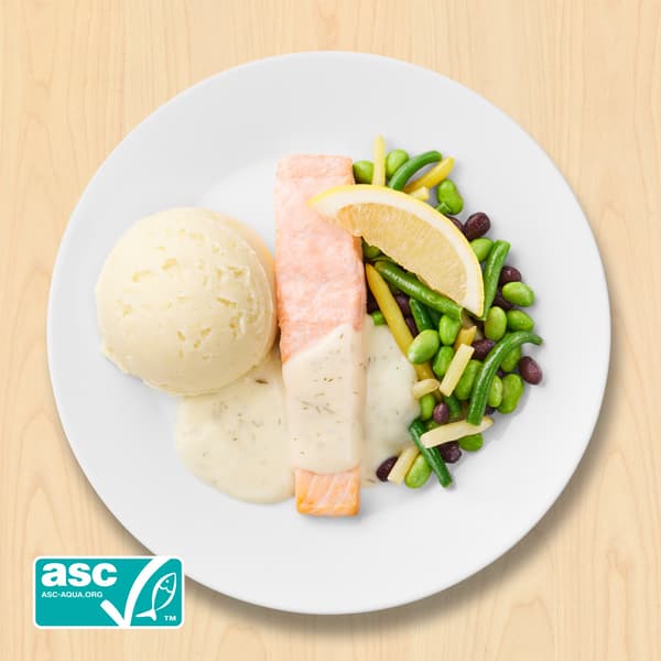 Ovnbagt laksefilet
serveret med kartoffelmos, bønnemix, citron-/dildsauce og citron 

89.-

Laks fra et ansvarligt ASC-certificeret hav- og dambrug. www.asc-aqua.org ASC-C-00703