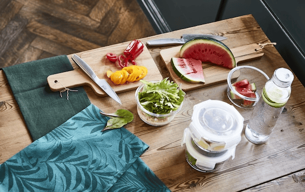 Pack your lunch in stylish glass containers for a more special feel.