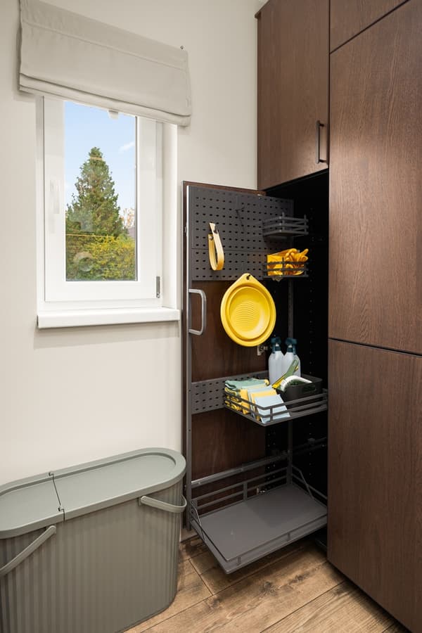 Pantry and accessories