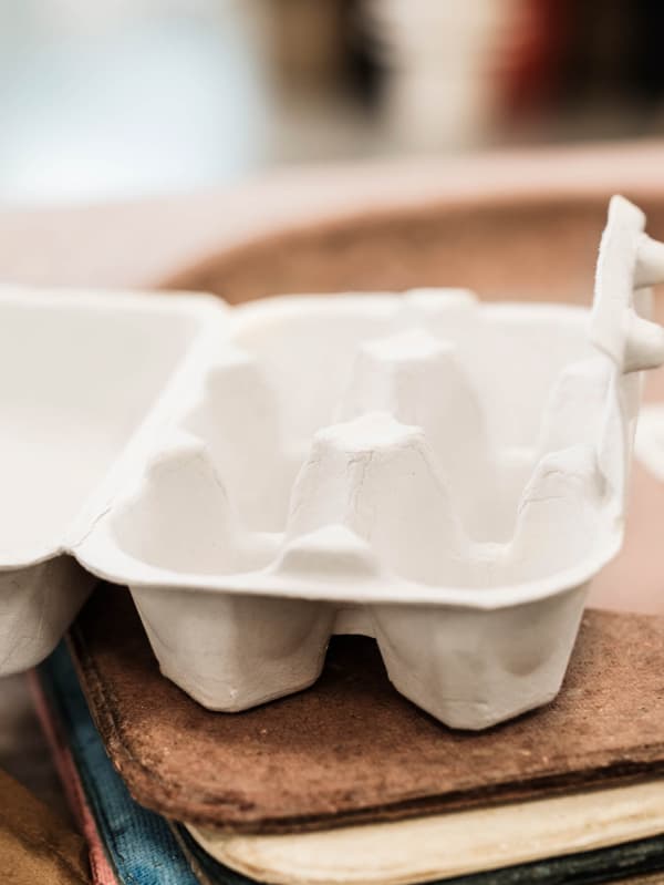 Papierové obaly na vajíčka.