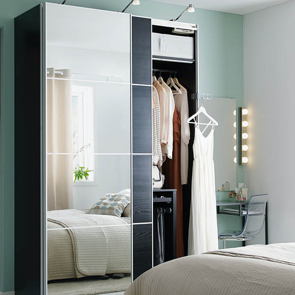Skyvedørsgarderobe ikea