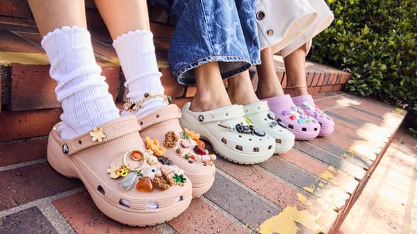 people wearing Crocs