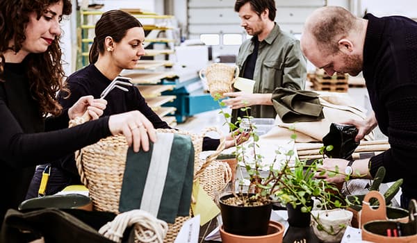 Persone che si divertono durante evento e laboratorio in IKEA Grancia