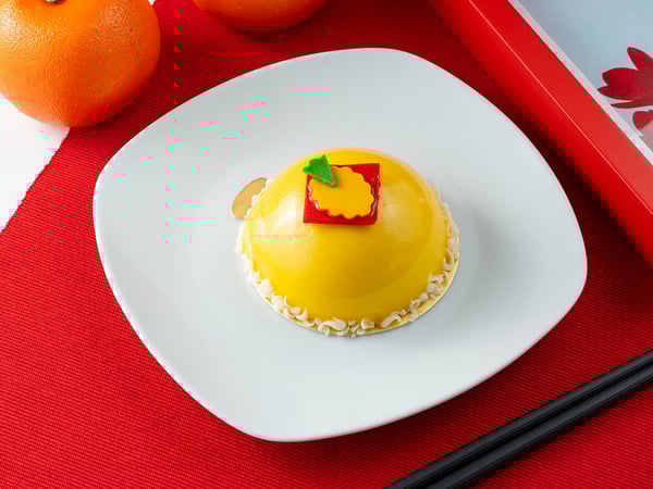 Petite coconut pineapple cake