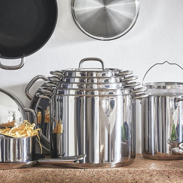 Pile de casseroles