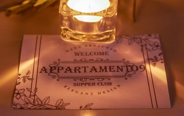 Placecards welcome Elisabetta’s guests to dinner.