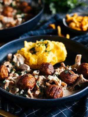 PLANTBULLAR in Pfifferling-Rahm-Sauce @zuckerjagdwurst