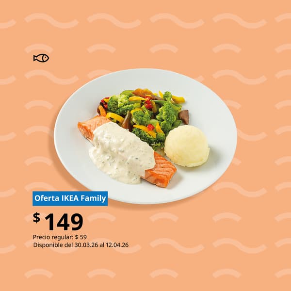 Platillo Lax med tzatziki, salmón bañado con salsa tzatziki acompañada con puré de papa y vegetales salteados.