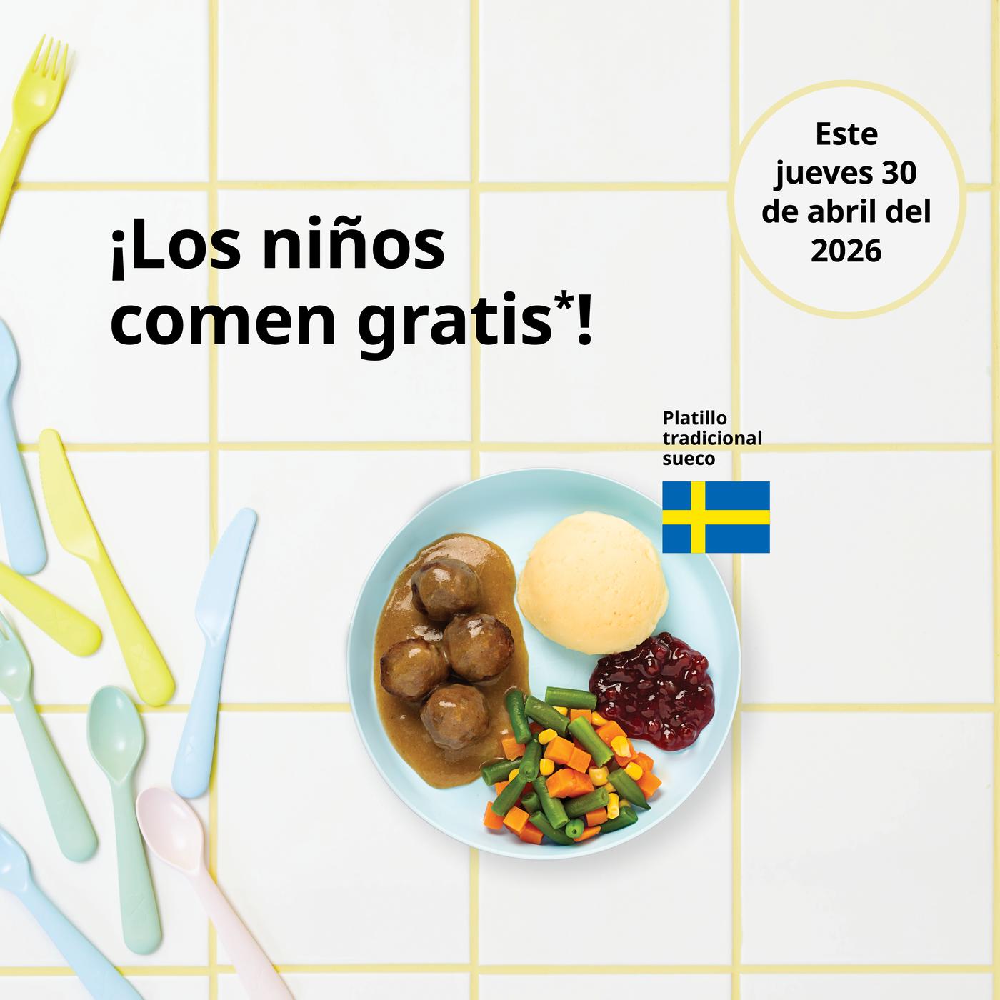 Platillos del menu infantil, fondo con cuadros. Tenedores, cuchillos y cucharas de plastico.