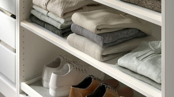półki na ubrania i buty