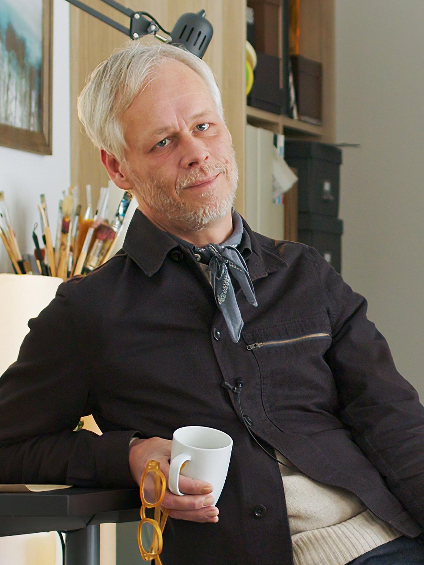 Potret pereka hiasan dalaman IKEA Hans Blomquist.