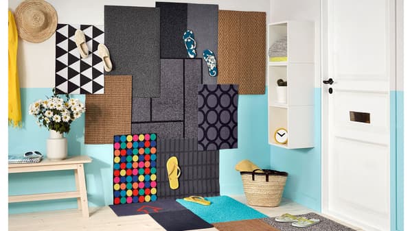 Pri výrobe farebnej rohožky IKEA RORSLEV sme nespotrebovali žiadny materiál, pretože je vyrobená z recyklovaných PET fliaš.