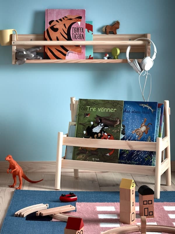 Produkte der FLISAT Serie mit Kinderbüchern.
