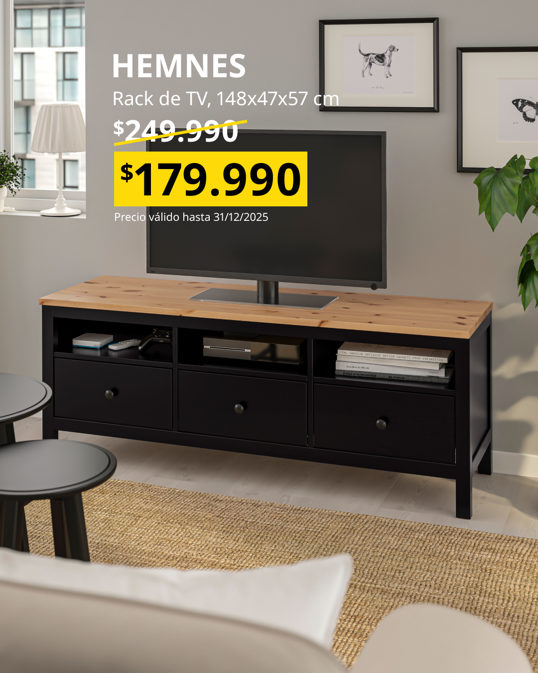 Rack de TV HEMNES negro con madera.