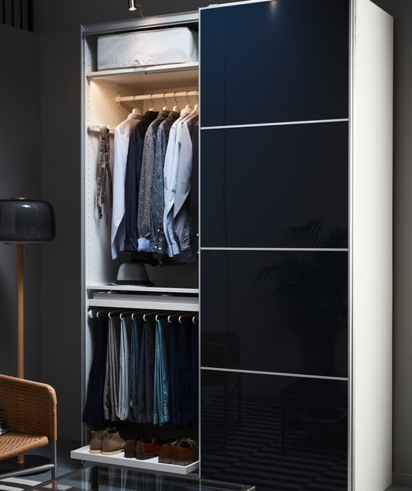 Rangements fermés PAX chambre