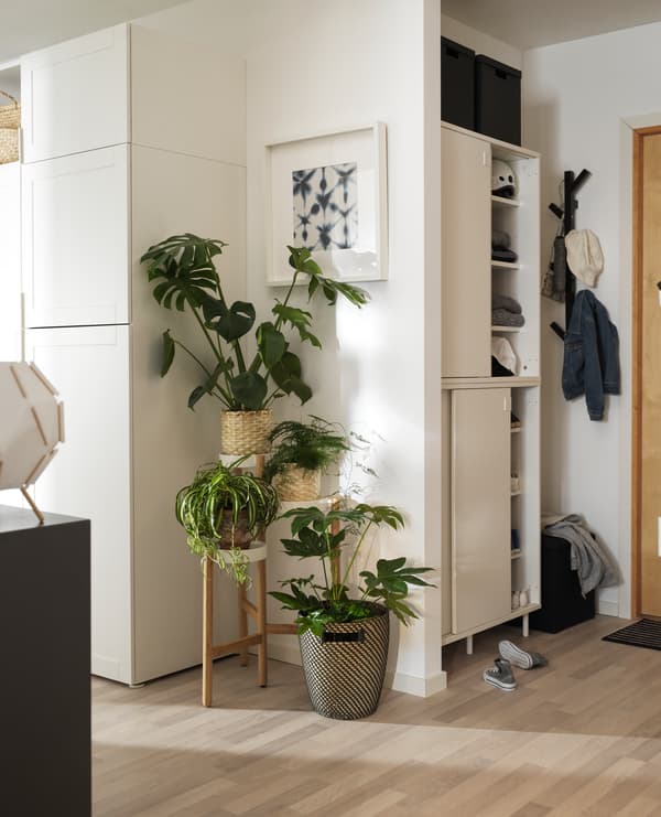 Rangements fermés PLATSA entrée