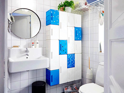 Rangements IKEA LEJEN bleus et blancs empilés, pour tous les produits