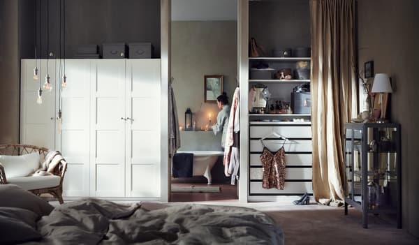 Rangements ouverts et fermés PAX chambre