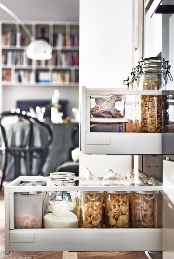 Idées pour organiser l'armoire à provisions dans la cuisine - IKEA