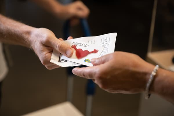 Refund card