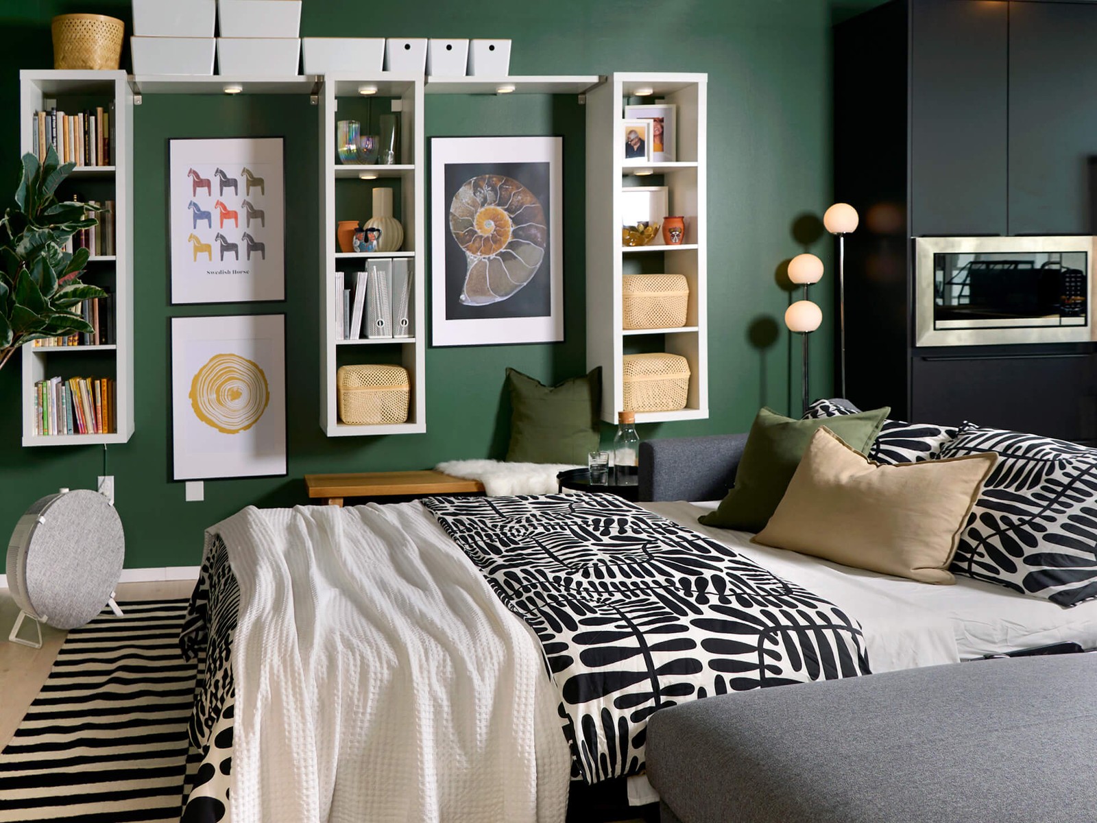 Big holiday hosting ideas for small spaces - IKEA