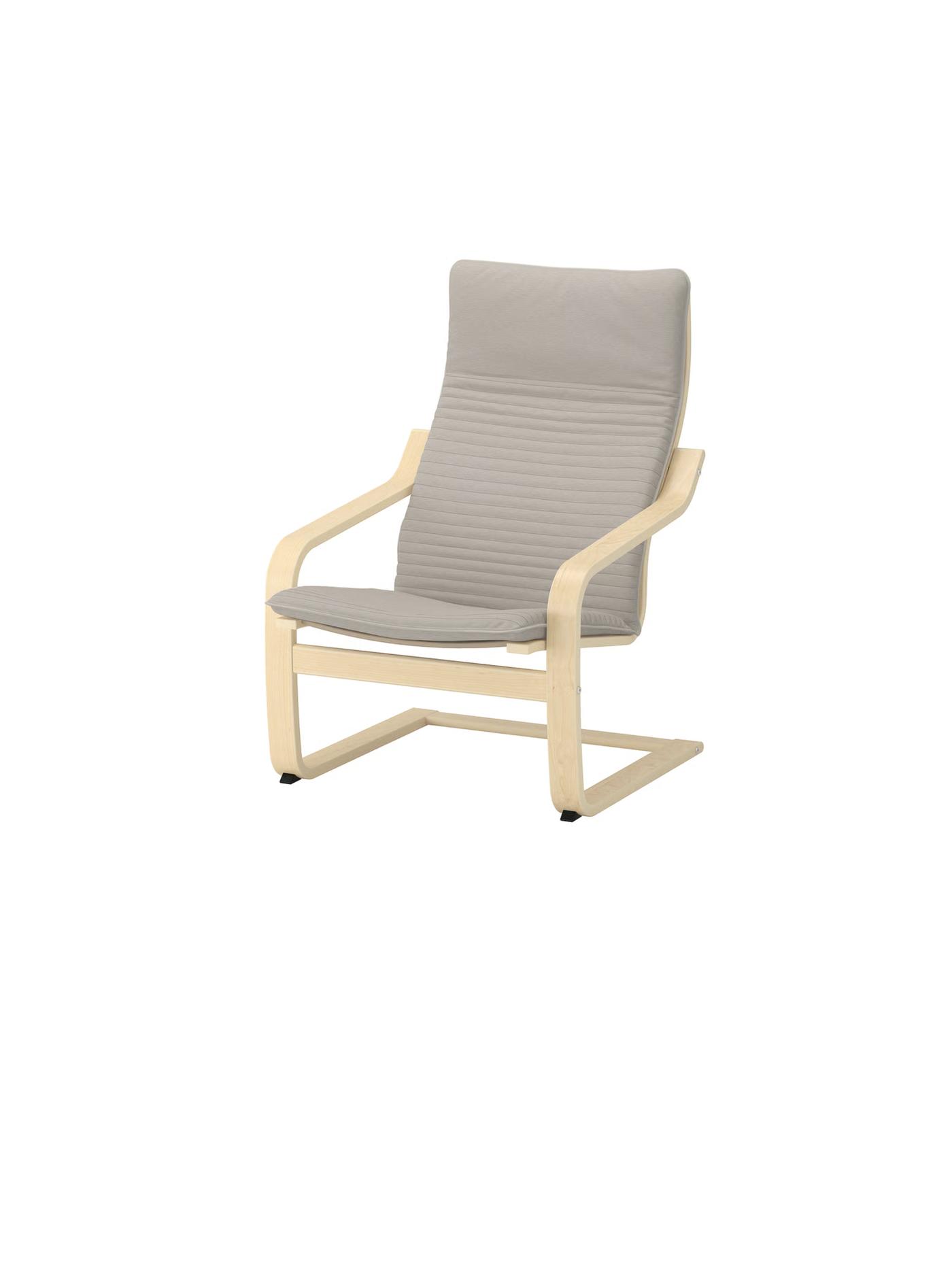明るい色の木製フレームとグレーの布地を使った、POÄNG/ ポエングアームチェア。