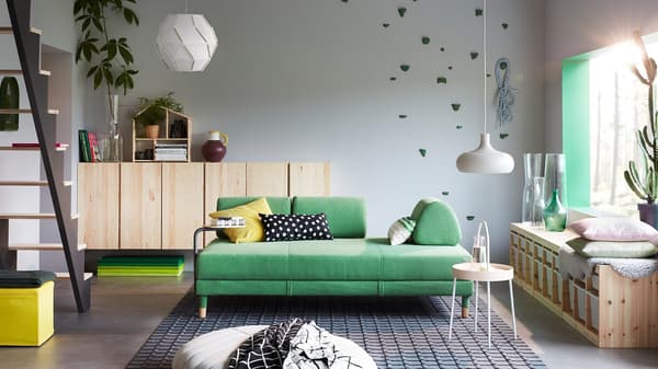 Salón con sofá cama FLOTTEBO de cor verde