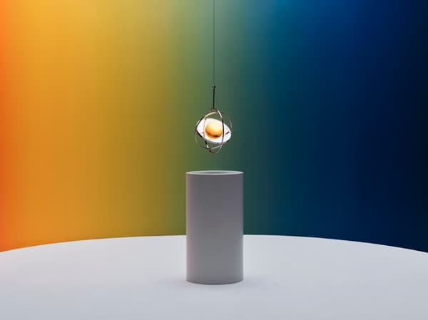SAMMANLÄNKAD solcellsdriven LED lampa