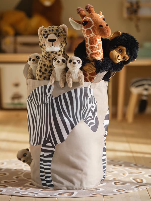 SANDLÖPARE puha játékokkal teli SANDLÖPARE tárolózsák.