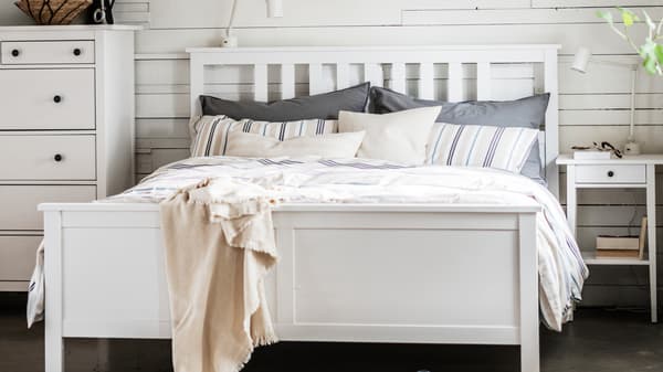 Série HEMNES pour la chambre à coucher.