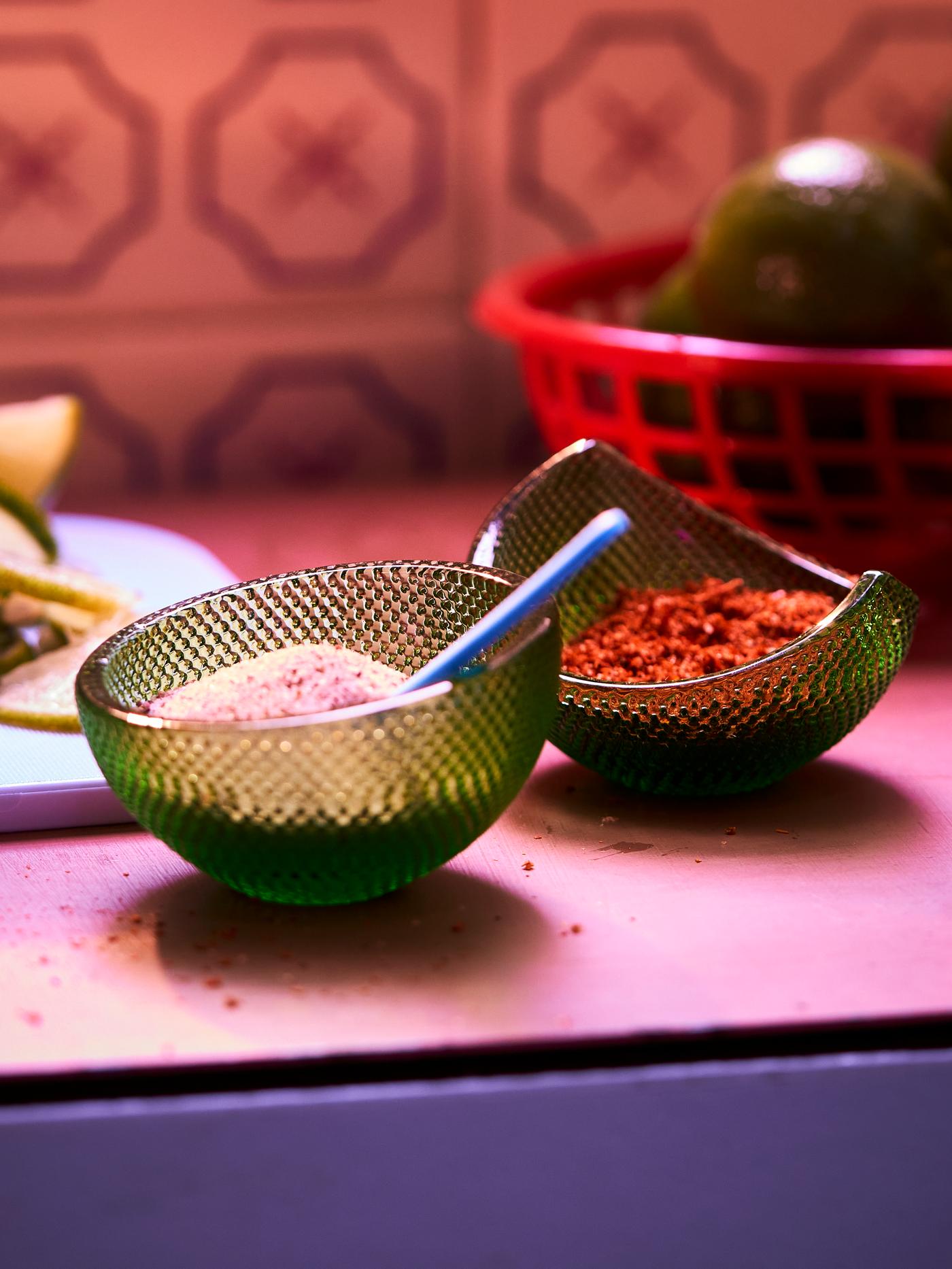 Serving bowls