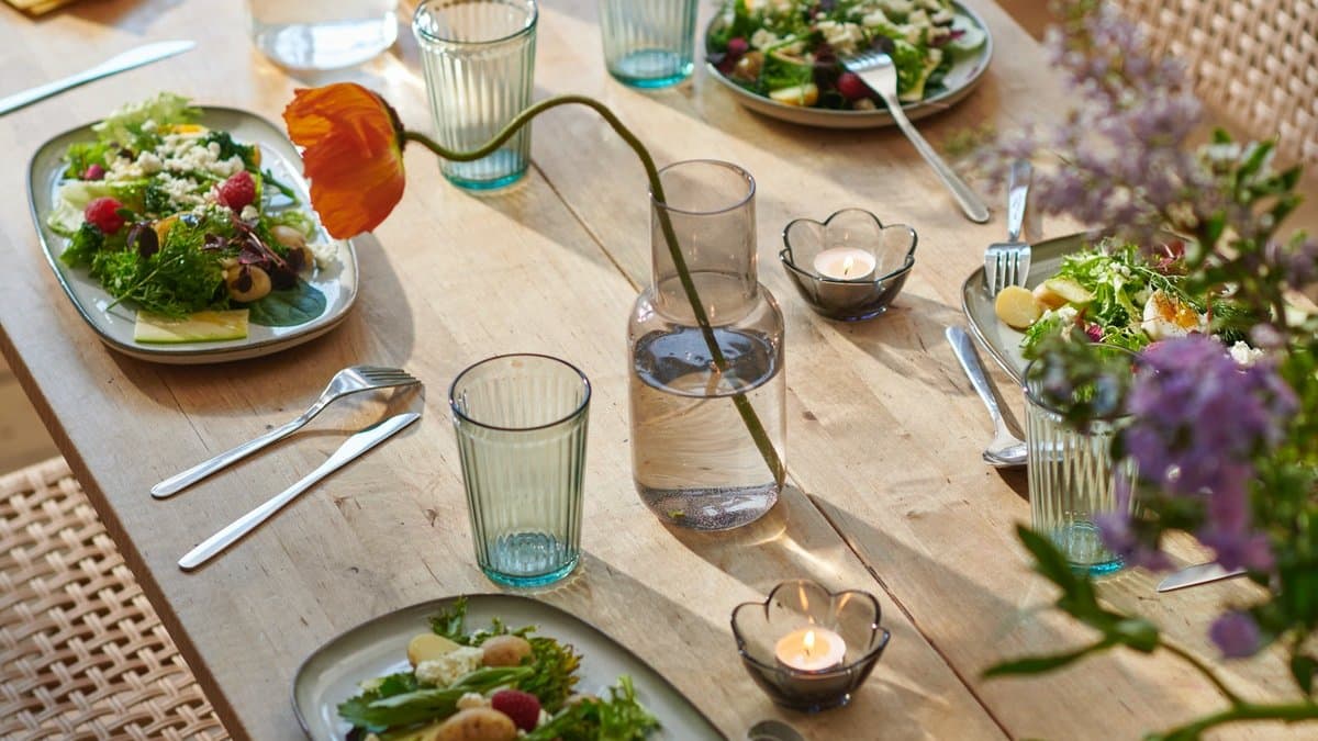 Explore dinnerware range