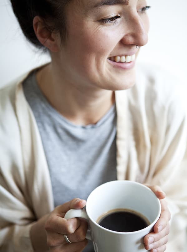 Shalony brews fresh coffee at home.