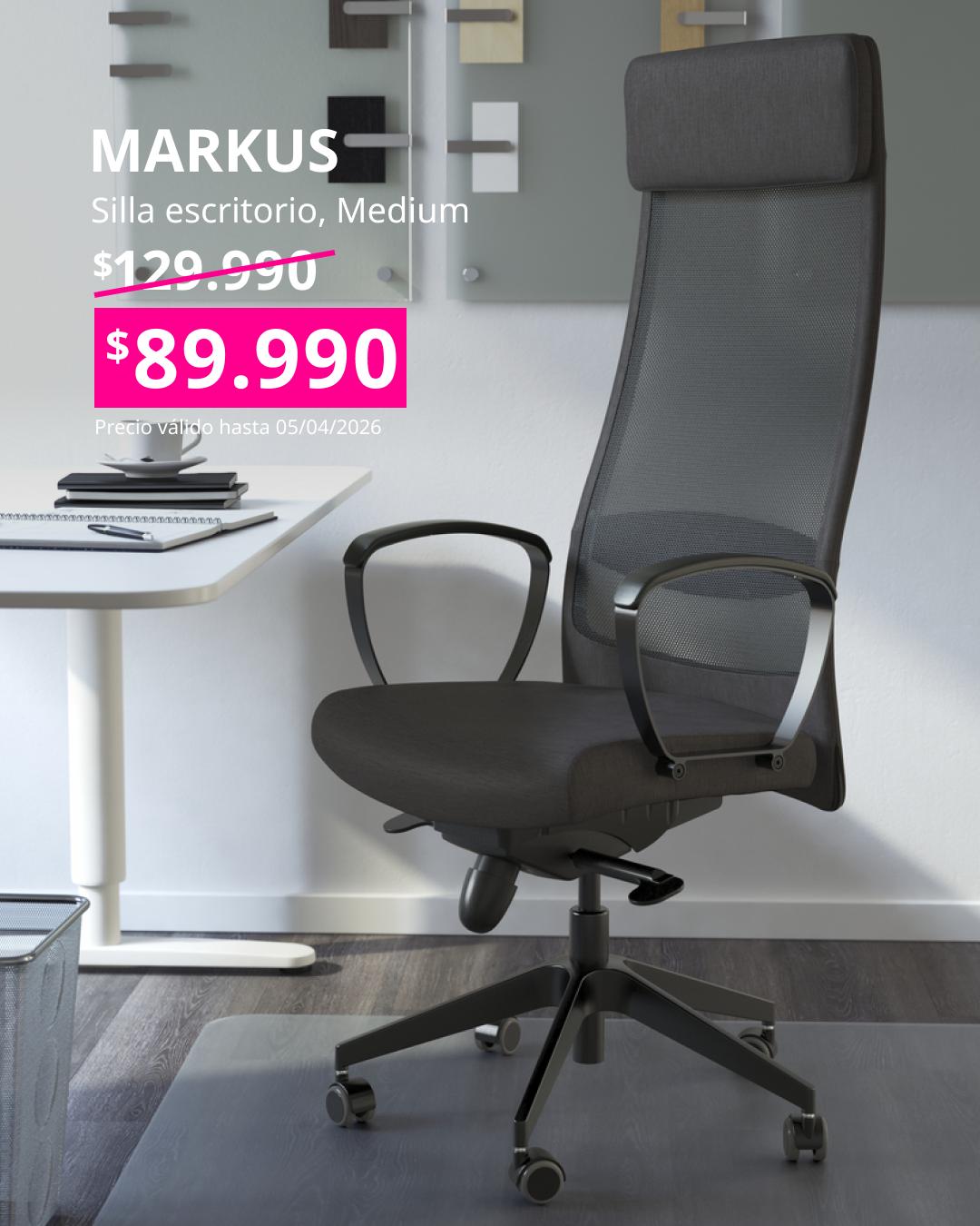 Silla de escritorio MARKUS en color negro frente a un escritorio blanco. Texto muestra precio rebajado a $89.990 y precio anterior tachado.
