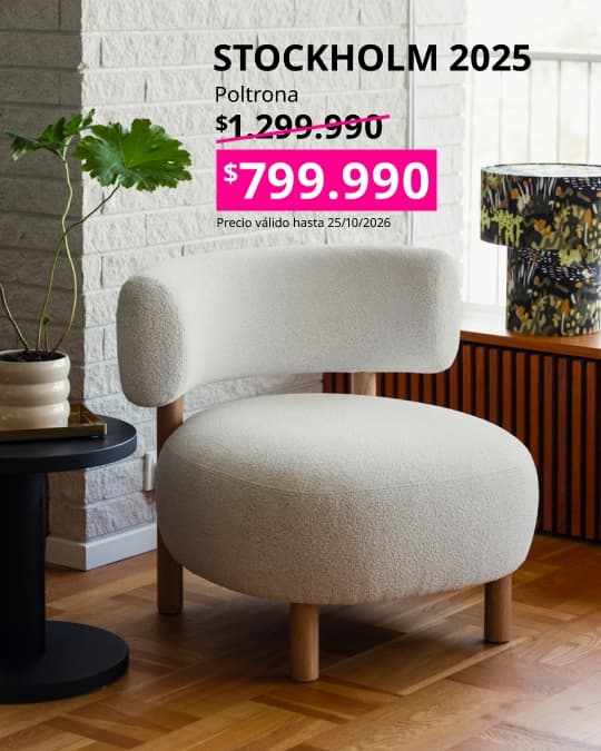 Sillón STOCKHOLM 2025 con tapizado Djurmo en gris y blanco, pensado para aportar confort al salón.