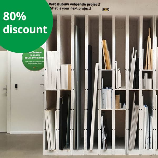 Single panels, doors and boards, but also kitchen plinths and laminate flooring available with 80% discount