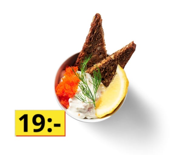 Skagen med rågbröd på en tallrik.