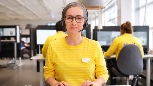 Skambučių centro darbuotojas