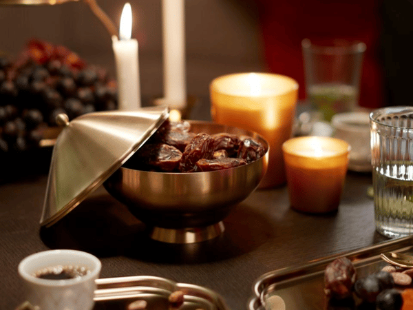 skandinavisk och orientalisk design har vi skapat textilier av naturliga material i jordnära toner 