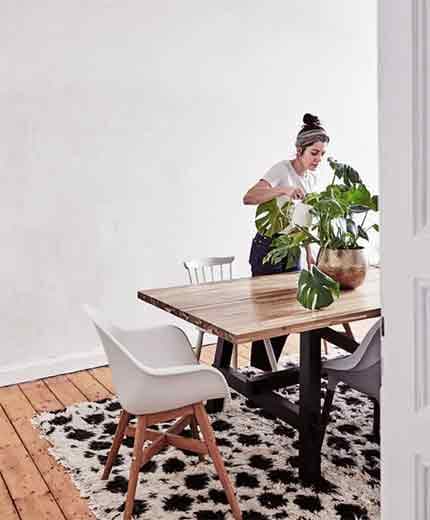 SKOGSTA Dining table with plants